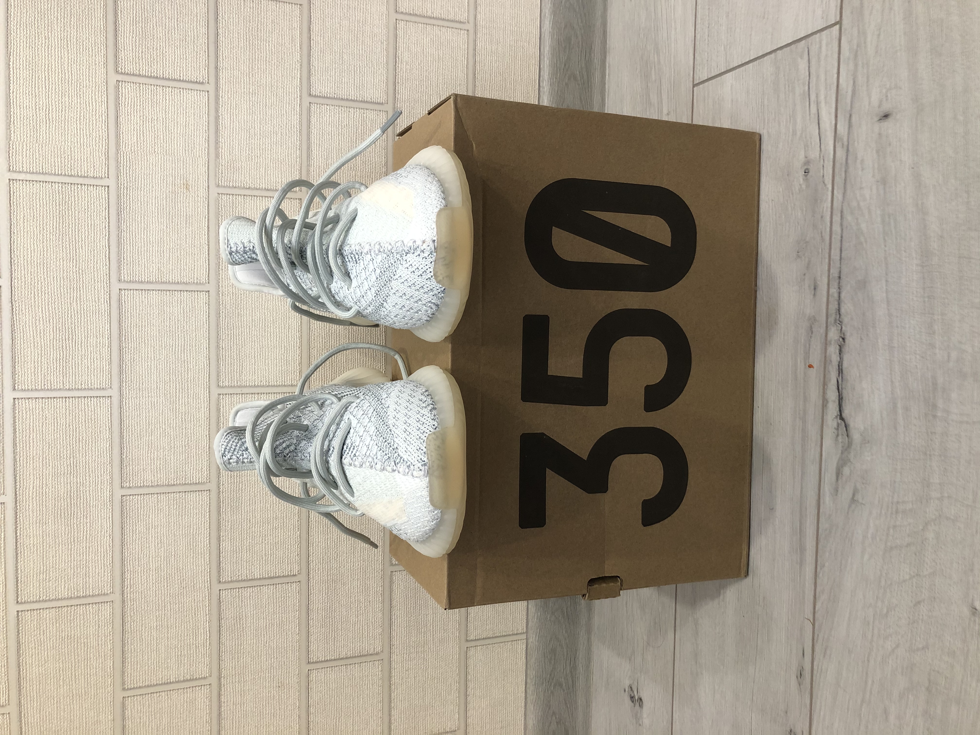 Adidas Yeezy Boost cloud white(reflective)